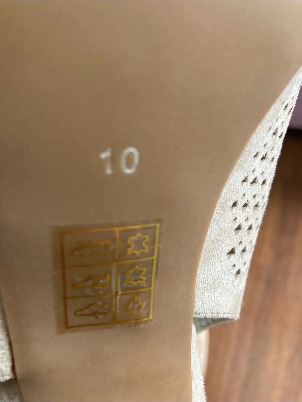 Jeffrey Campbell Beige Laser Cut Pointed Slingback Flats Sz 10